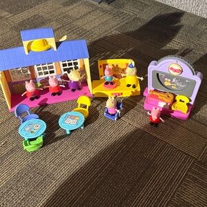 Hasbro Peppa Pig Playset- School & Train